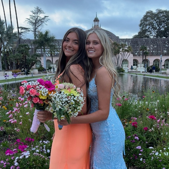 Orange prom dress! - Picture 2 of 5